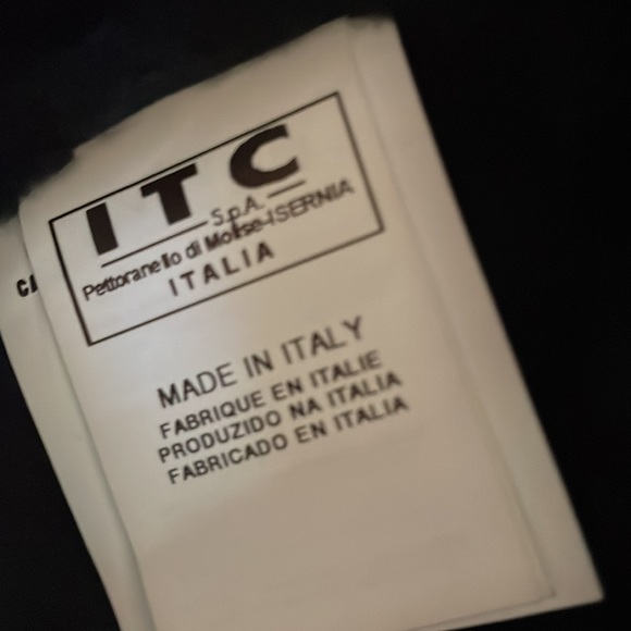 Black shearling jacket by Ferre from Belgrade, Serbia - Picture 10 of 12